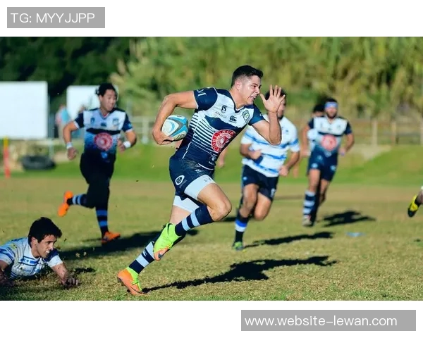 提升足球速度训练的有效方法与技巧解析助你在赛场上脱颖而出 提升足球速度训练的有效方法与技巧解析助你在赛场上脱颖而出